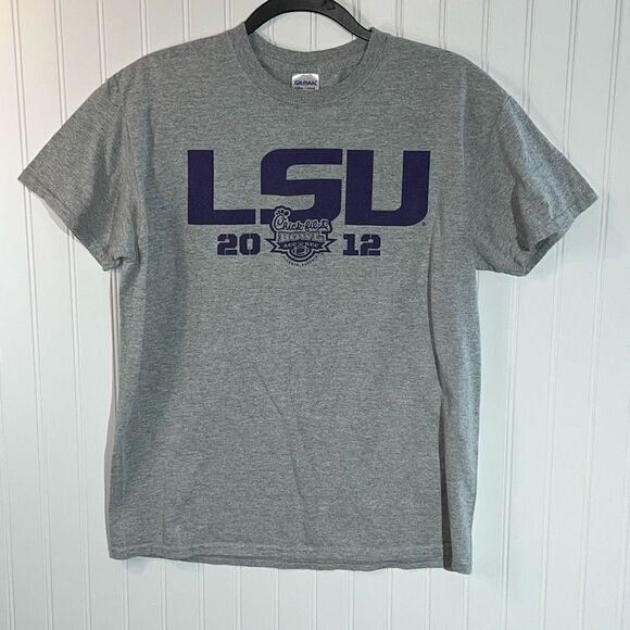 LSU 2012 Chick-fil A ACC Vs Sec Bowl Tee Men Medium Gray Short Sleeve Gildan - Picture 1 of 6